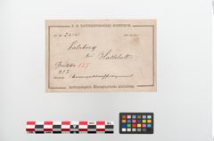 Etiketten zu Bronzegefäß (NHMW-PRAE-024141)